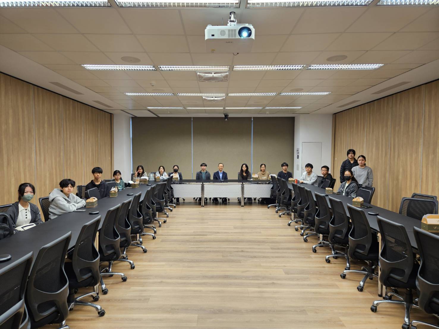 114.10.23榮譽學程分享及介紹會